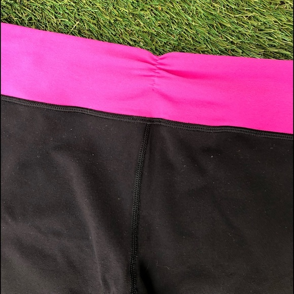 Lululemon Gather & Crow Crop - Picture 3 of 7